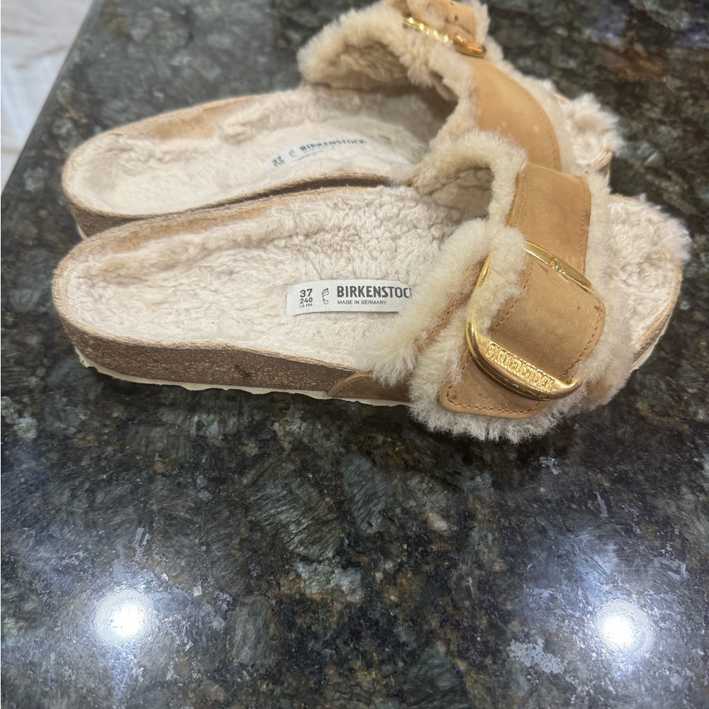 Birkenstock Madrid Big Buckle Tan Shearling Clogs - Picture 3 of 13